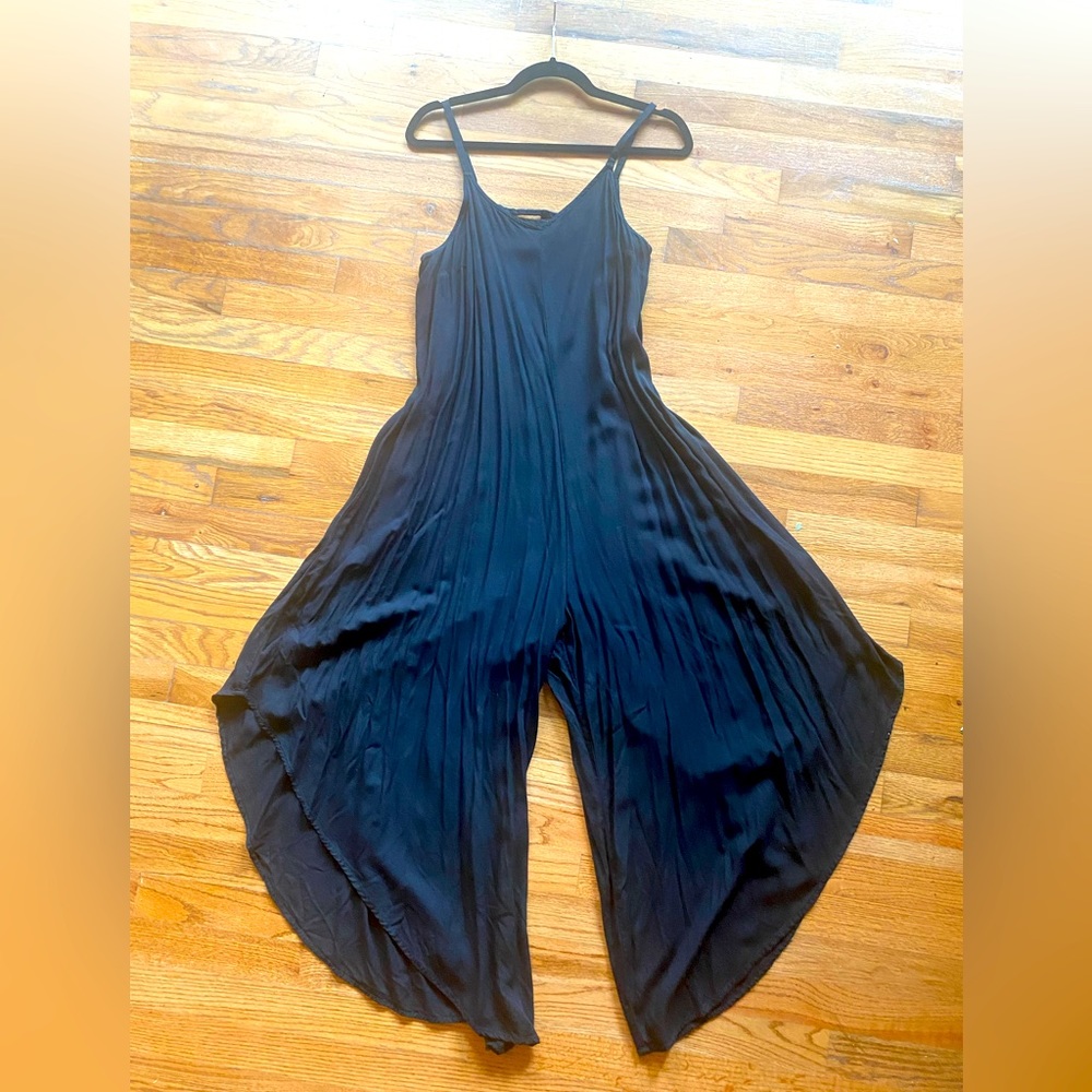 Black Sleeveless Jumpsuit Flare-leg Size Large